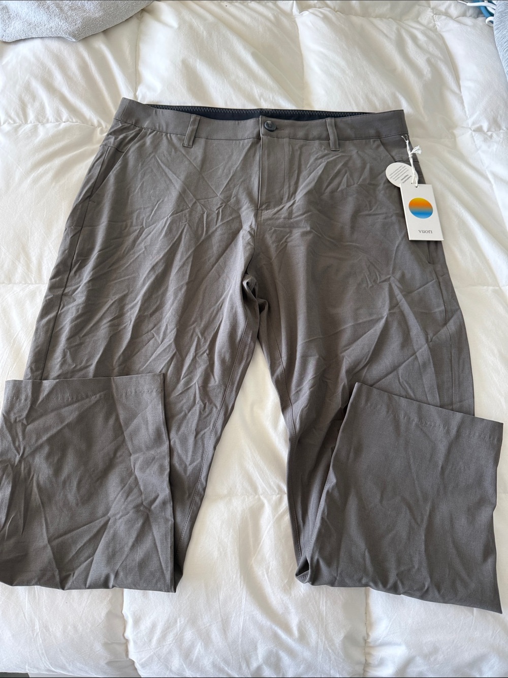 Vuori Men's warm Grey breathable Chinos